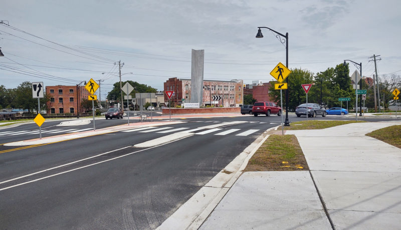 Wallace Montgomery: Riverside Roundabout